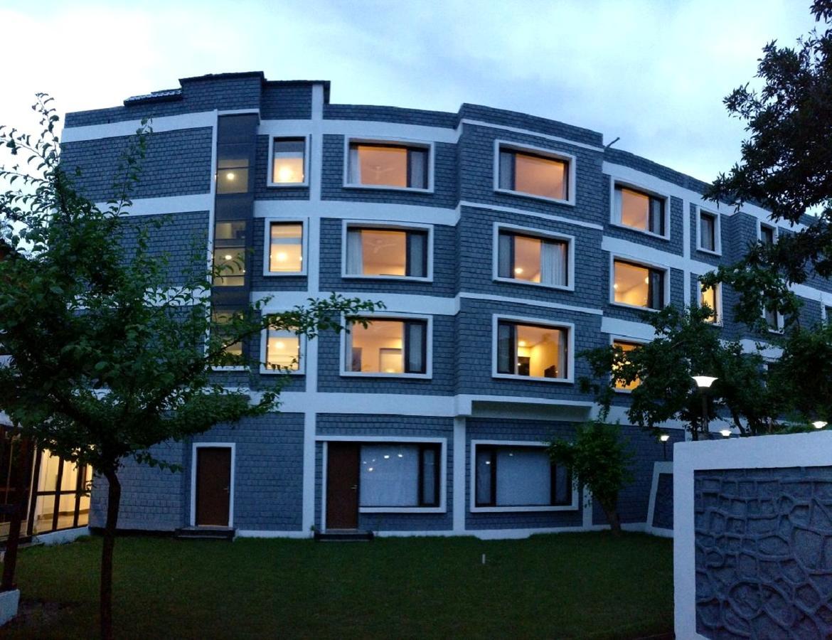 Hotel The Kargil Exterior photo